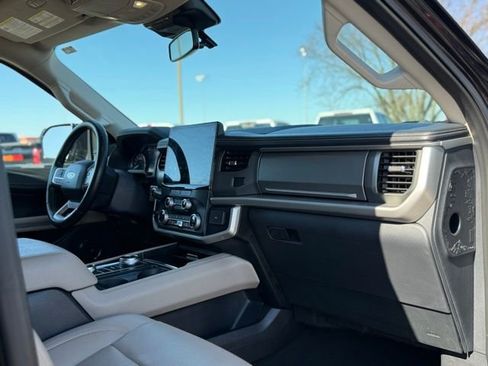 Certified 2024 Ford Expedition Max XLT AWD/4WD image 18