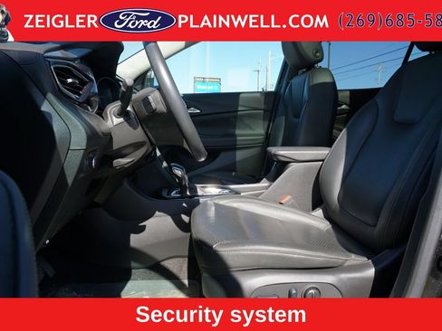 Used 2023 Buick Encore GX Essence w/ Experience Buick Package AWD/4WD image 17
