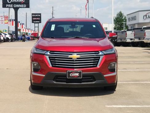 Used 2023 Chevrolet Traverse Premier w/ LPO, Floor Liner Package FWD image 2