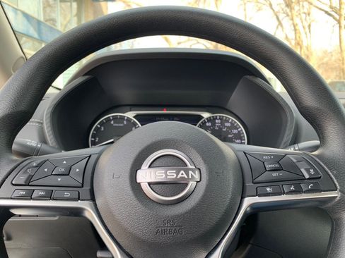 Used 2025 Nissan Sentra SV image 25