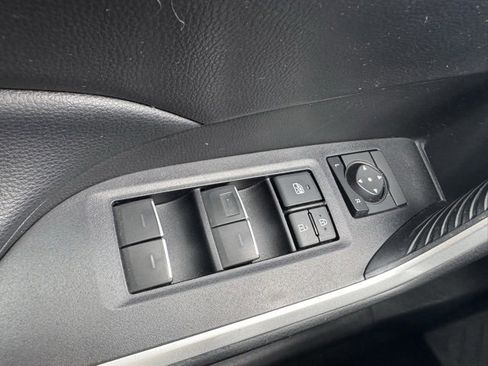 Certified 2022 Toyota RAV4 XLE image 31