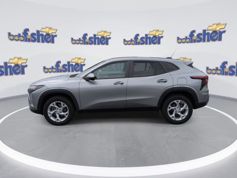 Certified 2024 Chevrolet Trax LS w/ LS Convenience Package FWD image 5