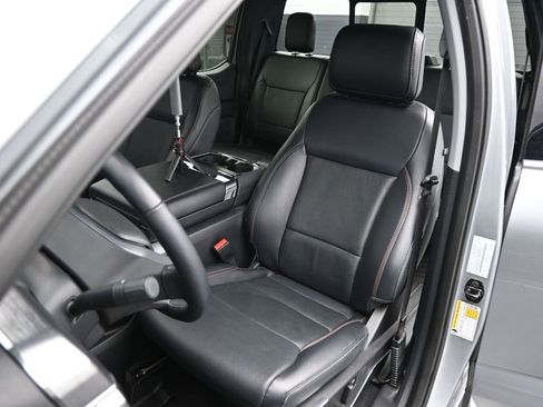 Used 2023 Ford F150 Lariat w/ Max Trailer Tow Package image 10