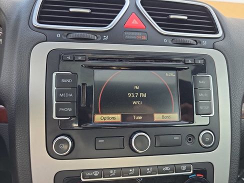 Used 2012 Volkswagen Eos Lux image 34