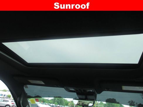 Used 2024 GMC Sierra 1500 AT4 w/ Technology Package AWD/4WD image 19