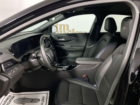 Used 2024 Buick Envista Sport Touring w/ Convenience I Package image 11