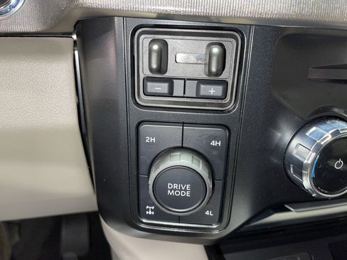 Used 2026 Ford F350 Platinum w/ Platinum Plus Package image 30