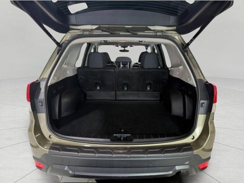Used 2022 Subaru Forester Premium image 20