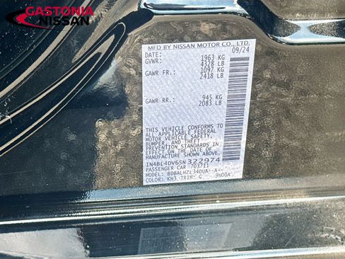 Used 2025 Nissan Altima 2.5 SV FWD image 39