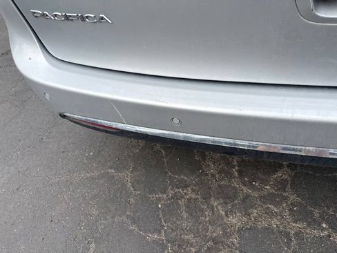 Used 2022 Chrysler Pacifica Touring-L FWD image 22