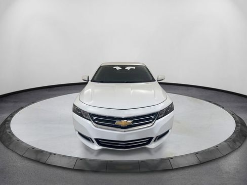 Used 2020 Chevrolet Impala LT w/ LT Convenience Package FWD image 2