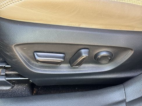 Used 2020 Toyota Corolla XLE FWD image 15