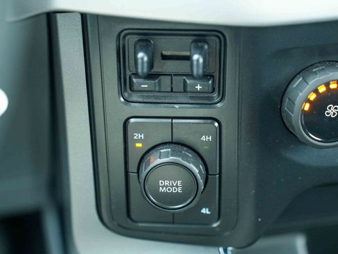 Used 2022 Ford F150 XLT w/ XTR Package image 32