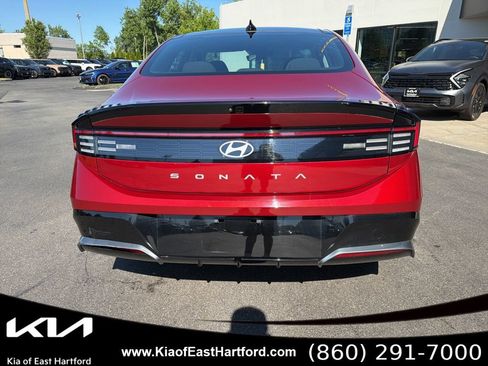 Used 2024 Hyundai Sonata SEL w/ Convenience Package FWD image 9