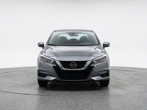 Used 2025 Nissan Versa SV FWD image 2