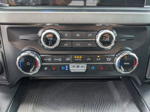 Used 2024 Ford F250 Platinum w/ Tremor Off-Road Package image 27