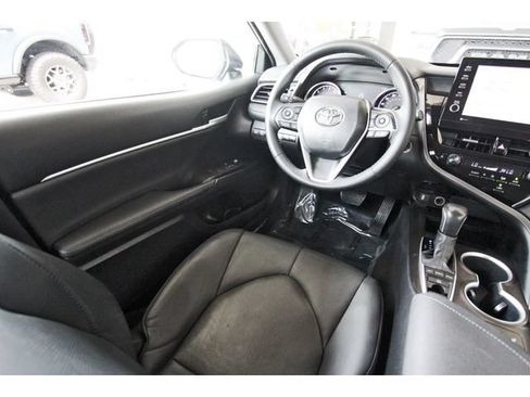 Used 2023 Toyota Camry XLE FWD image 6