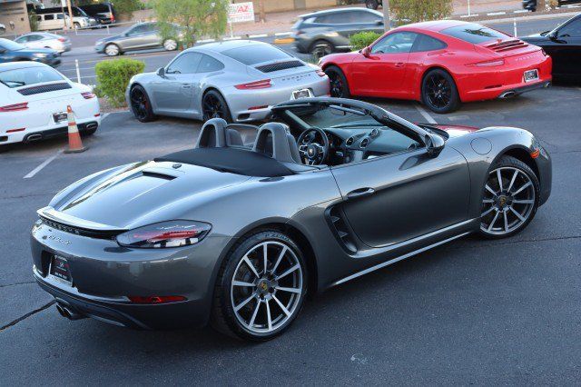 Used 2017 Porsche 718 Boxster RWD image 19