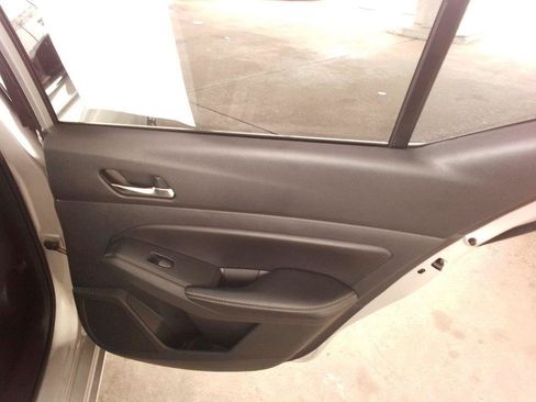 Used 2019 Nissan Altima 2.5 S FWD image 21