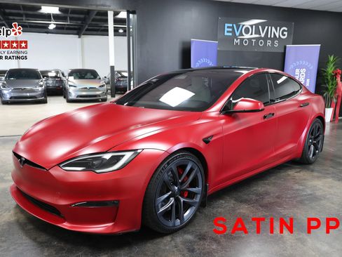 Used 2022 Tesla Model S Plaid image 1
