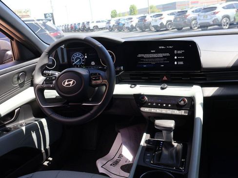 New 2026 Hyundai Elantra Limited FWD image 14