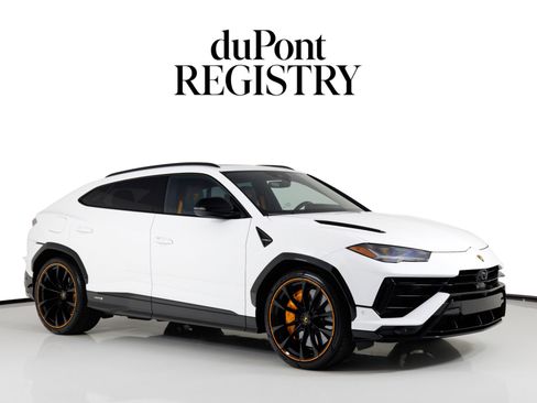 Used 2024 Lamborghini Urus S image 1