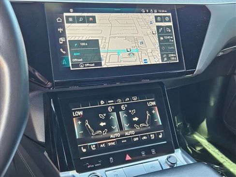 Used 2024 Audi Q8 e-tron Premium Plus w/ Premium Plus Package AWD/4WD image 15