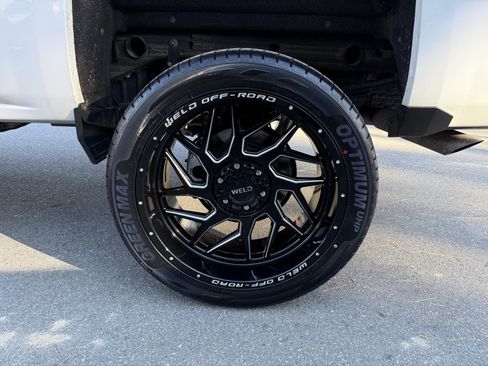 Used 2019 Chevrolet Silverado 1500 LT image 15