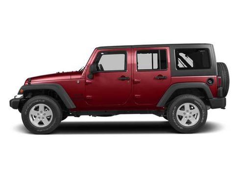 Used 2014 Jeep Wrangler Unlimited Sahara w/ Connectivity Group AWD/4WD image 3