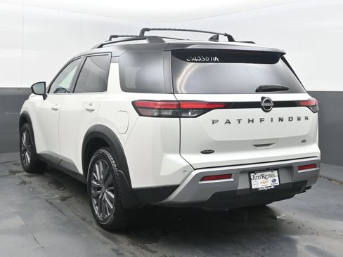 Used 2024 Nissan Pathfinder SL w/ SL Premium Package FWD image 8