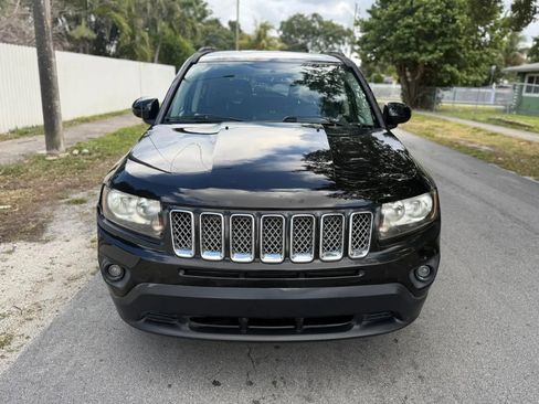 Used 2016 Jeep Compass Latitude FWD image 5