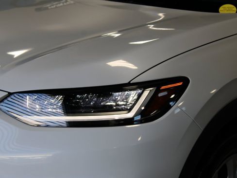 Used 2023 Honda HR-V LX image 2