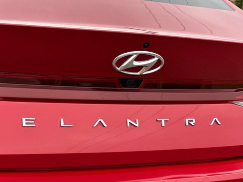 Used 2023 Hyundai Elantra SEL w/ Convenience Package FWD image 31