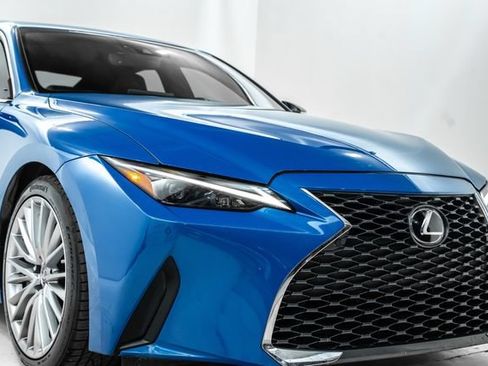 Used 2022 Lexus IS 300 w/ Premium Package RWD image 12