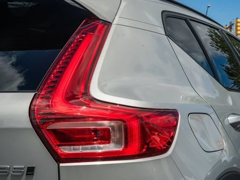 Certified 2023 Volvo XC40 B5 Ultimate w/ Protection Package Premier AWD/4WD image 8