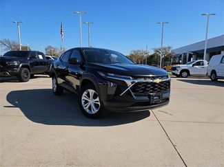 Used 2025 Chevrolet Trax LS video 1
