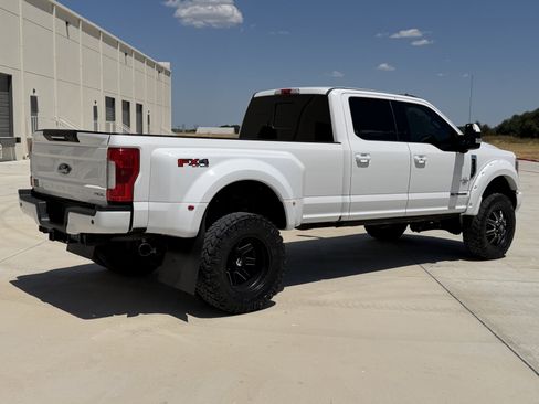 Used 2019 Ford F350 Lariat w/ Lariat Ultimate Package AWD/4WD image 7