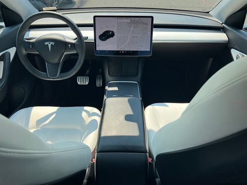 Used 2022 Tesla Model Y Performance AWD/4WD image 14