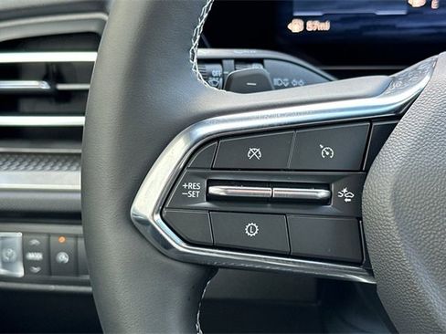 New 2026 Chevrolet Traverse LT image 32