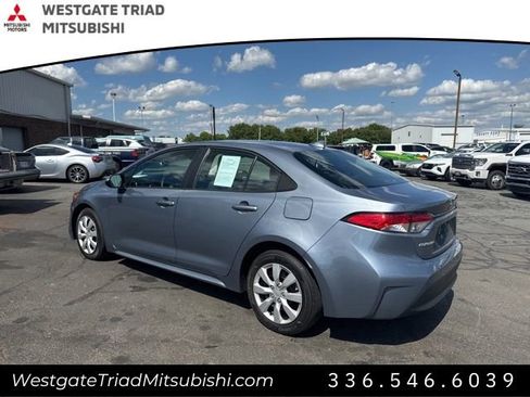Used 2023 Toyota Corolla LE FWD image 4