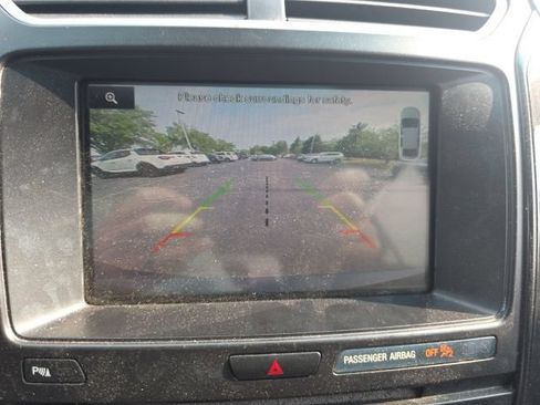 Used 2016 Ford Explorer XLT w/ Equipment Group 202A AWD/4WD image 4