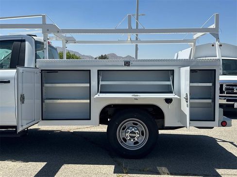 New 2025 Ford F350 XL w/ XL Chrome Package image 25