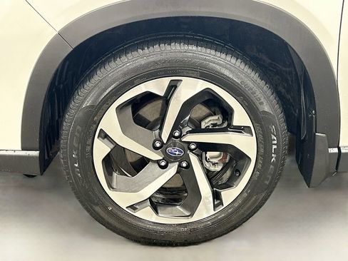 Used 2024 Subaru Forester Touring AWD/4WD image 31