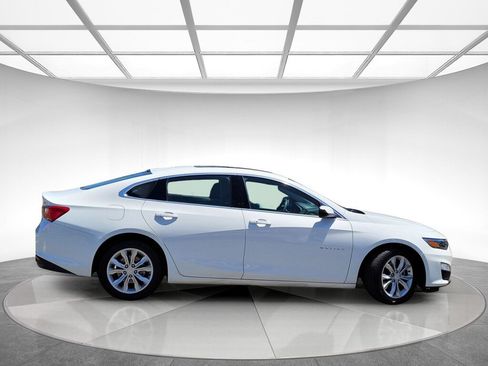 Used 2023 Chevrolet Malibu LT FWD image 2