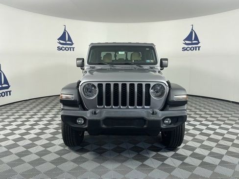 Used 2020 Jeep Gladiator Sport w/ Quick Order Package 24S image 2