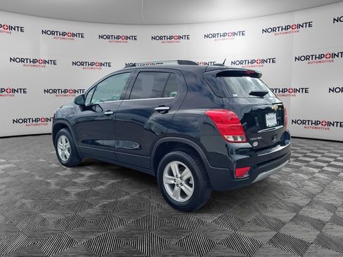 Used 2020 Chevrolet Trax LT w/ LT Convenience Package AWD/4WD image 4