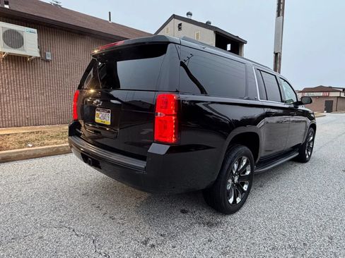 Used 2017 Chevrolet Suburban LT AWD/4WD image 7