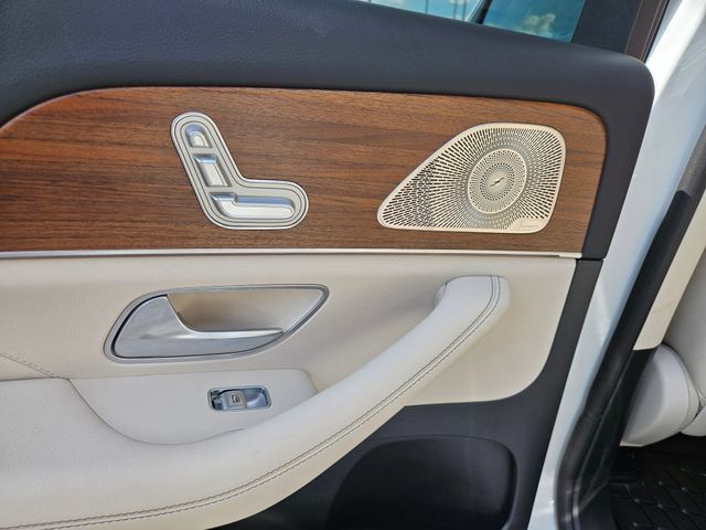 Used 2026 Mercedes-Benz GLS 450 4MATIC image 30