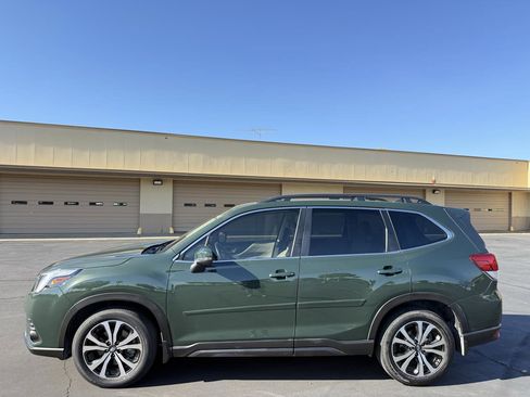 Used 2022 Subaru Forester Limited AWD/4WD image 4