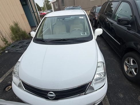 Used 2011 Nissan Versa 1.8 S w/ Plus Pkg FWD image 5